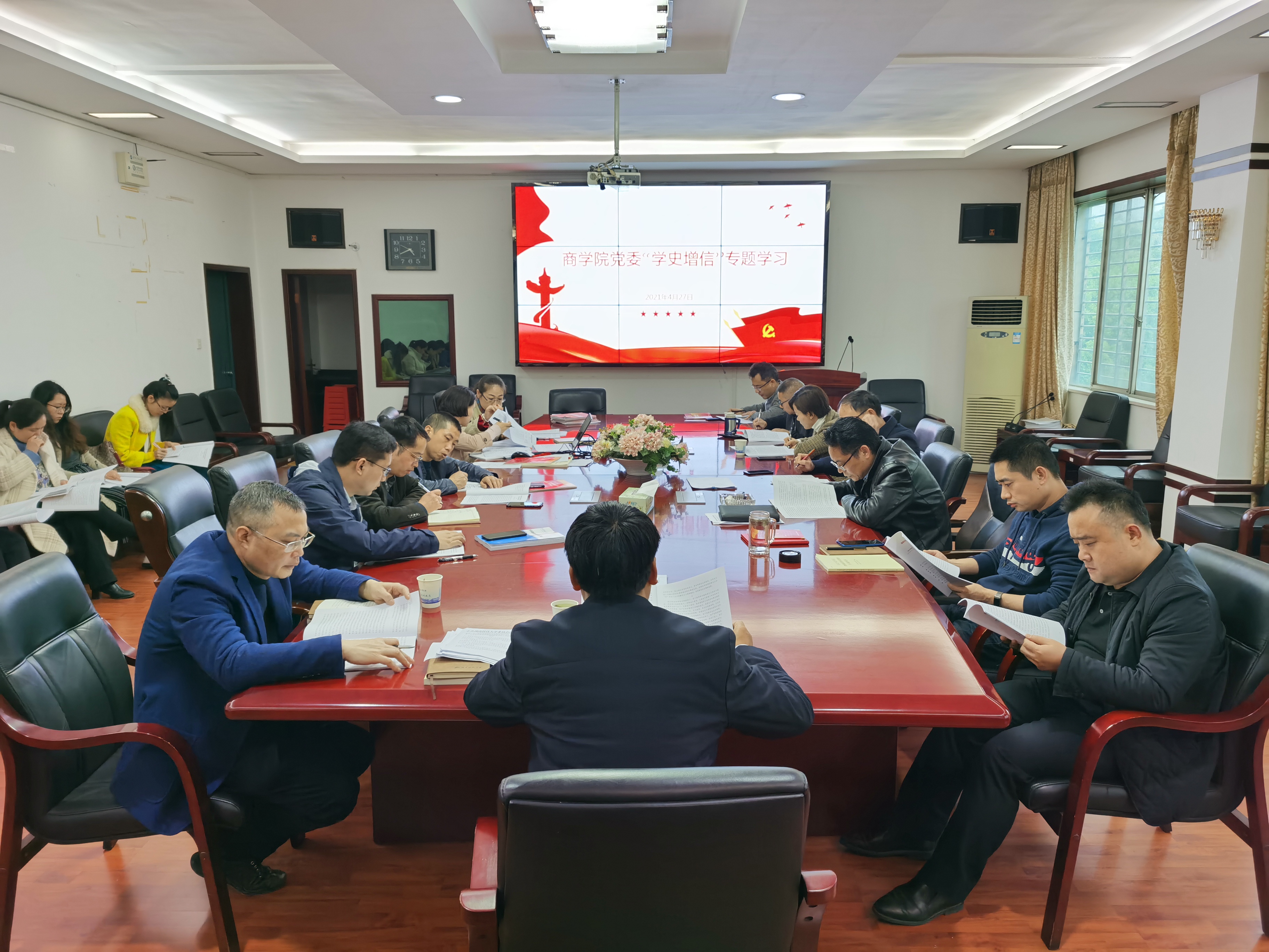 31a12923a7a44dc98cb736d758a7709f.jpg 31a12923a7a44dc98cb736d758a7709f.jpg