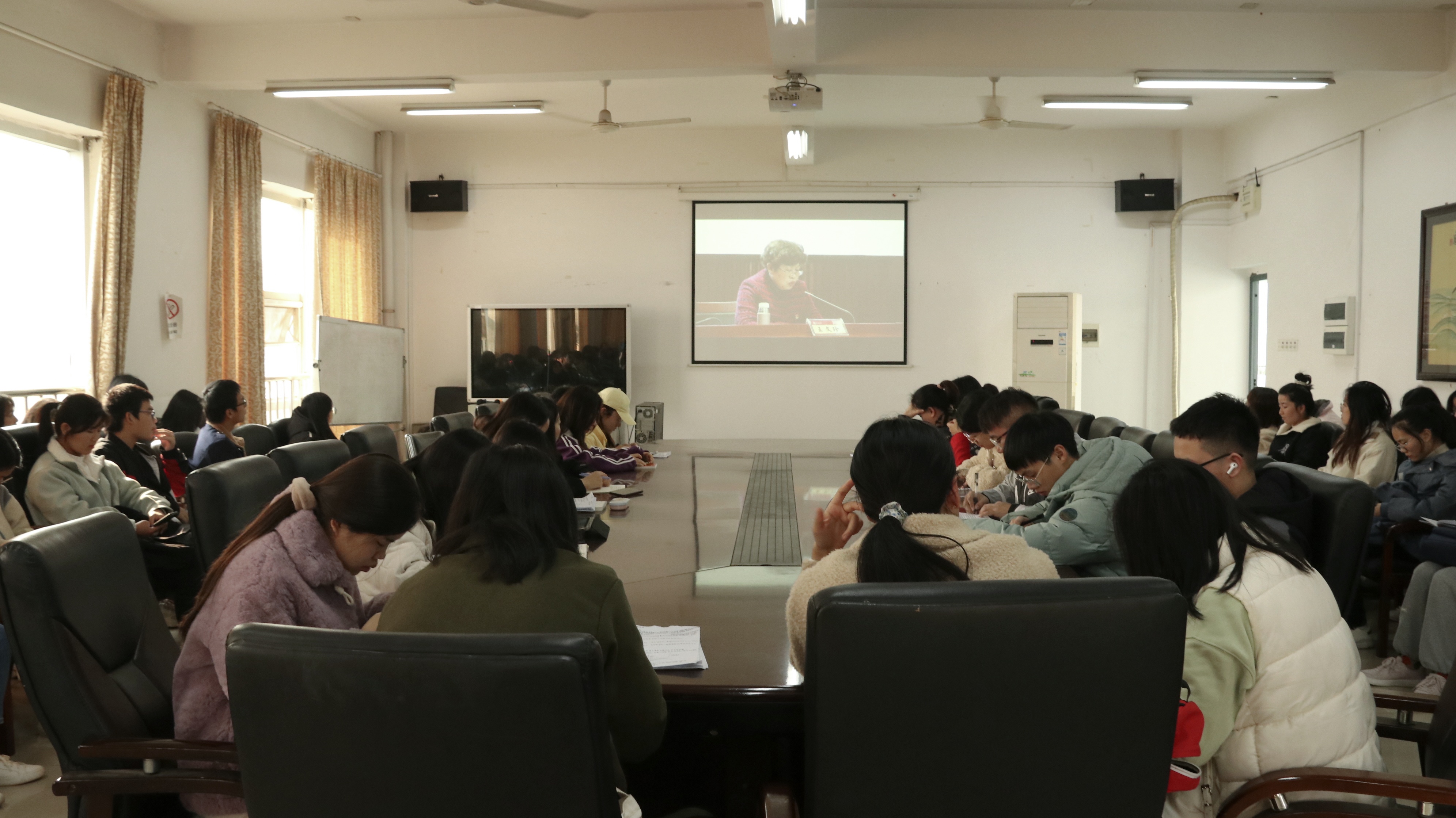 7aaff80b85254f879a24891140b41a44.jpg 7aaff80b85254f879a24891140b41a44.jpg