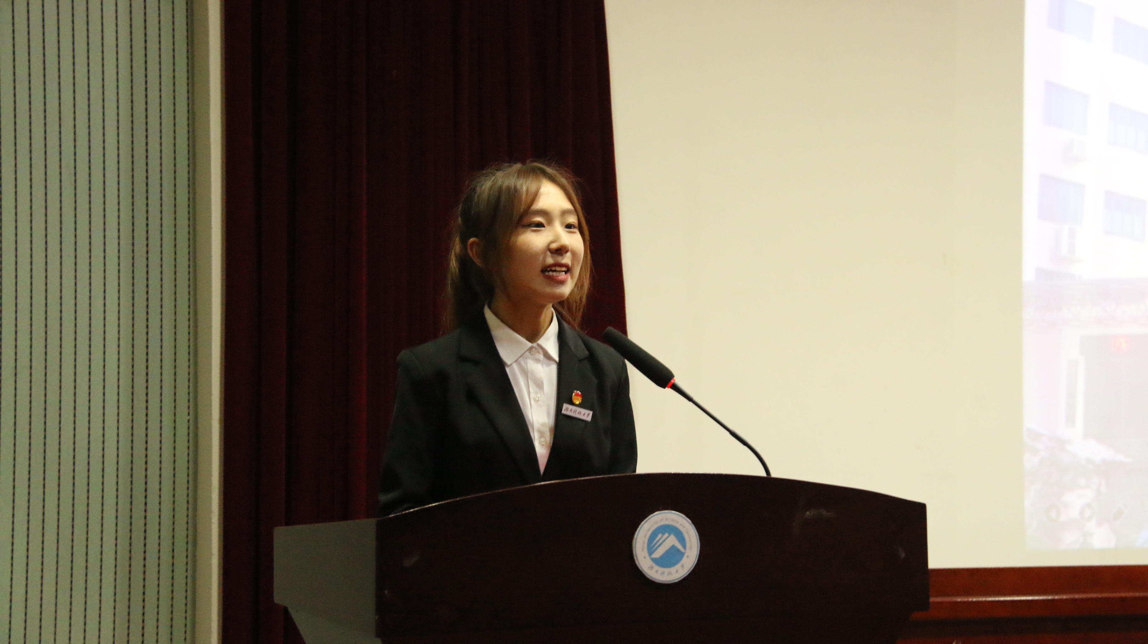 b4df45b3278346f39360fe6f554471cc.jpg b4df45b3278346f39360fe6f554471cc.jpg