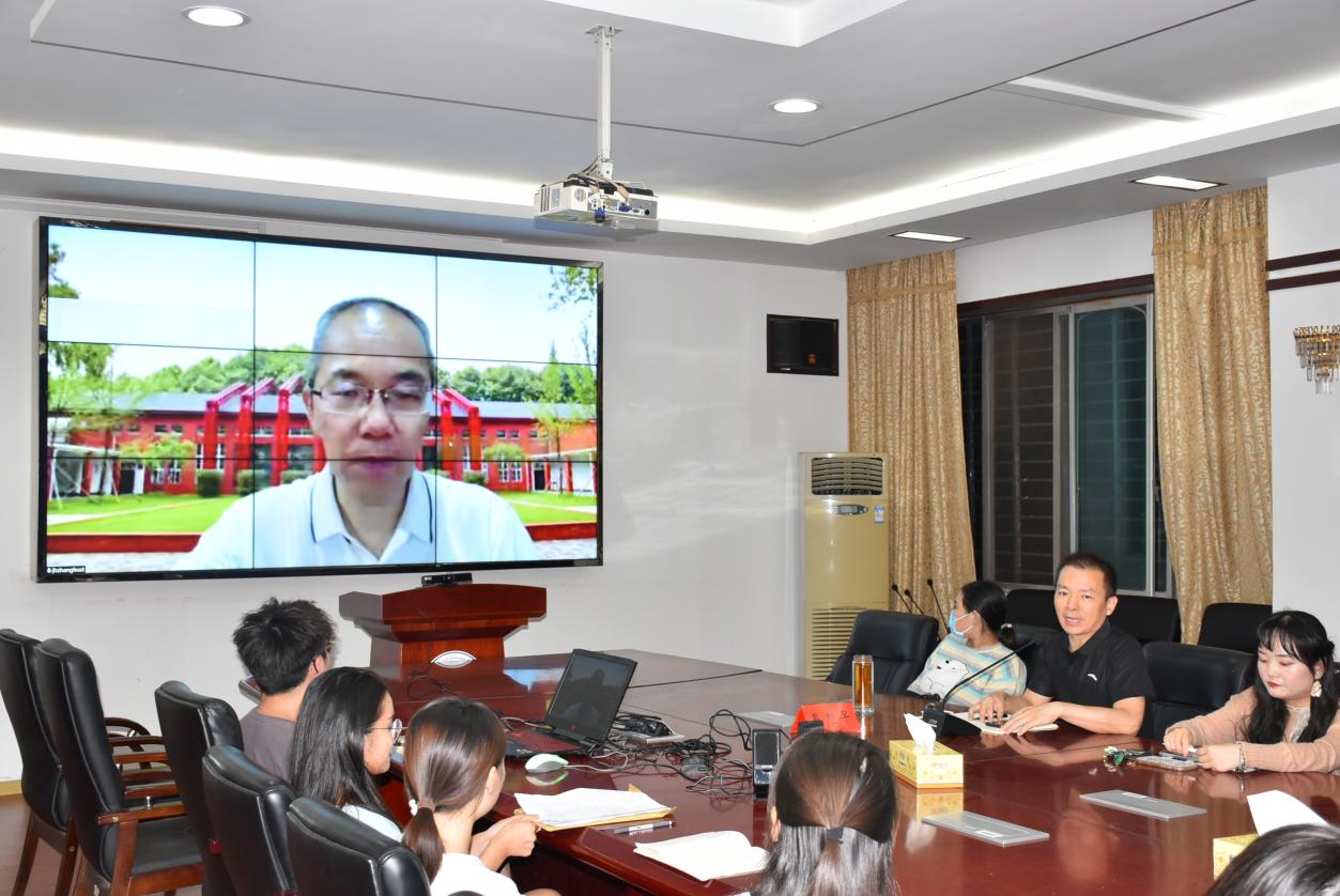 1edbbcddbbeb402ab8432c608b989bee.jpg 1edbbcddbbeb402ab8432c608b989bee.jpg