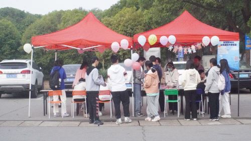 1ce5845b5ac3499e975845b815fa8d56.jpg 活动现场2 (2).jpg