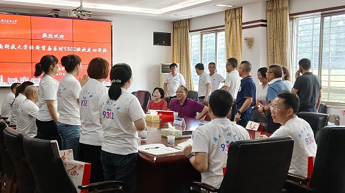 9a522d43a6fd435bb341078db7eb3a25.jpg 2.jpg