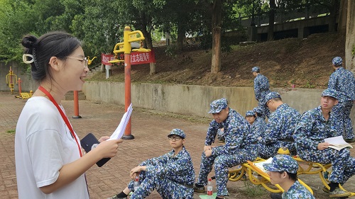 5fa568cc4efe441283b4eb84a7d7303f.jpg 宣讲现场.jpg