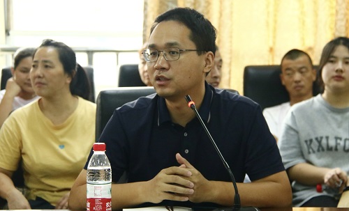 dd3df3809c4248088162bf308cf01775.jpg 张志彬解答家长疑惑.jpg