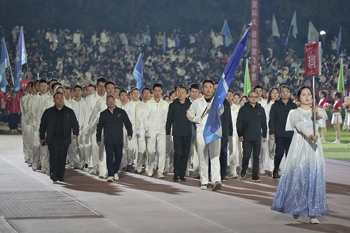 4b6c6b9d6f6e4f0481c71d026dc33e91.jpg 3044am永利集团官网方阵队入场.jpg