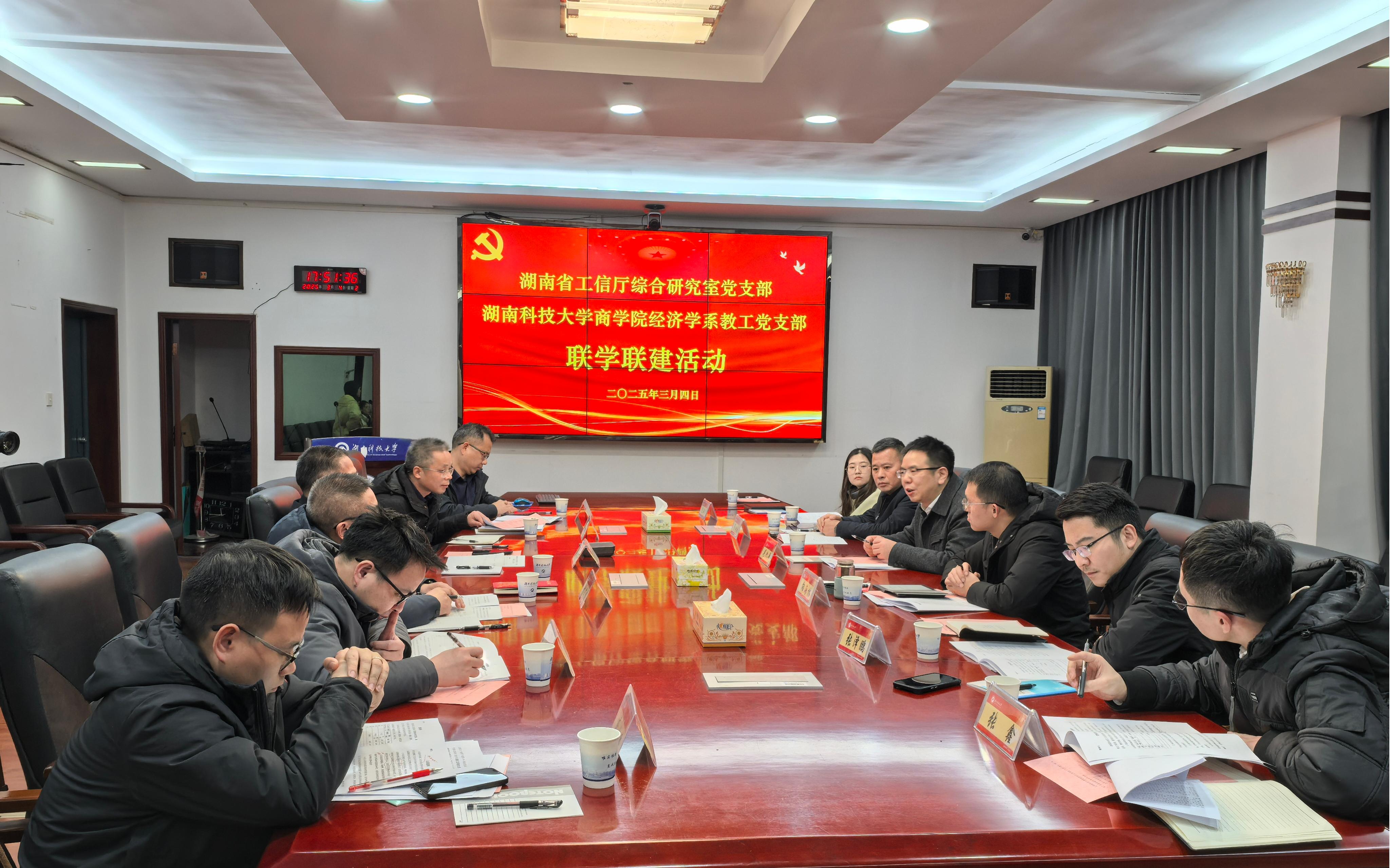 4d6d97f00081412792f77baa461d011c.jpg 4d6d97f00081412792f77baa461d011c.jpg